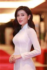 穿成兽世万人嫌，雄性们都抢疯了苏清火羽结局+番外